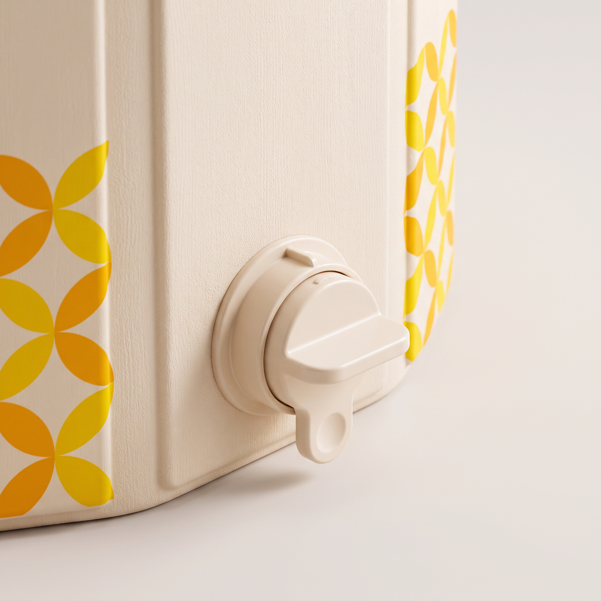 Cold Plunges – Yellow Round Refreshing